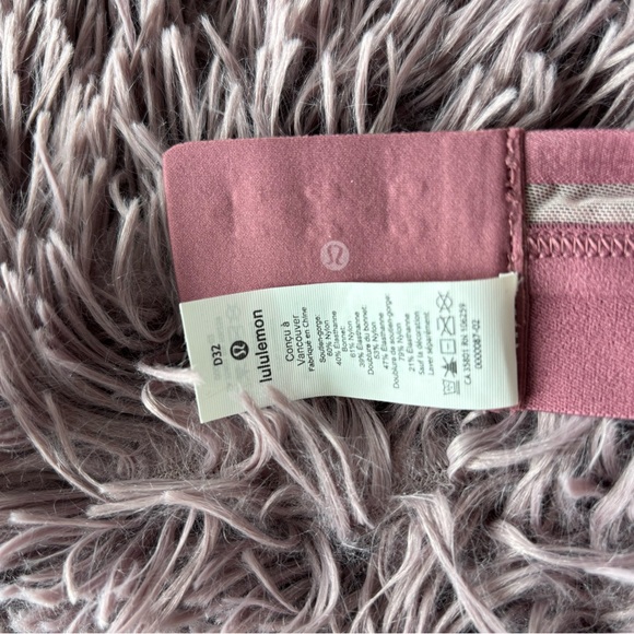 Lululemon Awake to Lace Bra - Never worn!! - Picture 4 of 4
